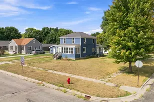 802 Hobart St, Hawley, MN 56549 - Photo 2