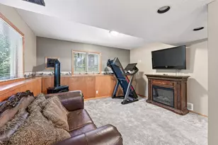 2048 17th Ave E, North Saint Paul, MN 55109 - Photo 14