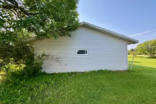 233 Oak Rd, Warroad, MN 56763 - Photo 4