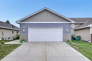 645 Tiffany Ln, Waconia, MN 55387 - Photo 2