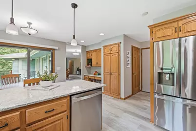 813 Everett Drive, Stillwater, MN 55082 - Photo 6