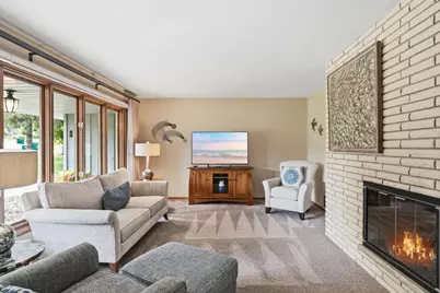 813 Everett Drive, Stillwater, MN 55082 - Photo 2