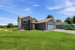 1500 5th Ave, Howard Lake, MN 55349 - Photo 2