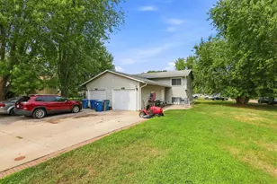 10200 129th Ave N, Champlin, MN 55316 - Photo 2