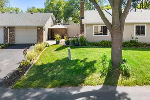 9362 Ranchview Ln N, Maple Grove, MN 55369 - Photo 4