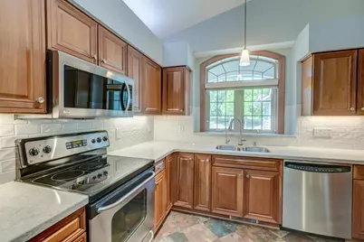 4610 Dallas Lane N, Plymouth, MN 55446 - Photo 10