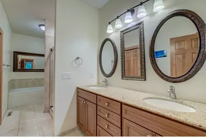 4610 Dallas Lane N, Plymouth, MN 55446 - Photo 22