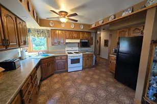 1900 25th St, Slayton, MN 56172 - Photo 4