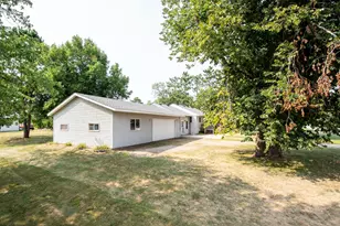 518 N Otter Ave, Parkers Prairie, MN 56361 - Photo 4