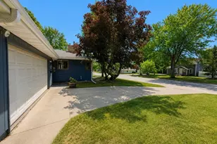 515 NW 6th St, Grand Rapids, MN 55744 - Photo 22