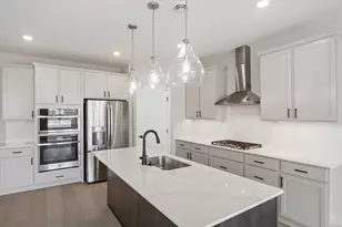 5200 Long Pointe Bay, Woodbury, MN 55129 - Photo 2