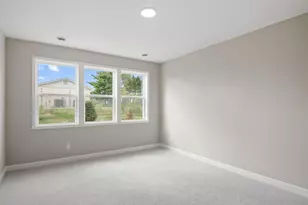 5200 Long Pointe Bay, Woodbury, MN 55129 - Photo 8