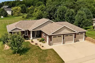 513 Hillside Dr SE, Chatfield, MN 55923 - Photo 1