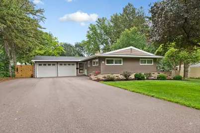 17 9th Avenue SE, Faribault, MN 55021 - Photo 2