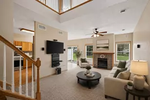 6598 154th St W, Apple Valley, MN 55124 - Photo 2