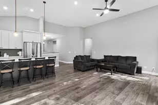 651 Elizabeth Way, Hudson, WI 54016 - Photo 10