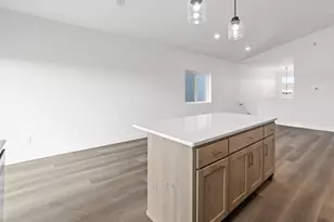 2515 38th Ave S, Moorhead, MN 56560 - Photo 8