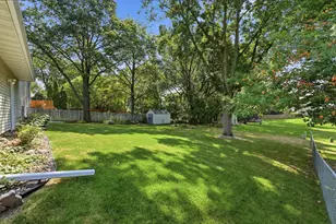 736 11th St N, Sauk Rapids, MN 56379 - Photo 2