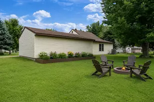 2209 6th St NW, Austin, MN 55912 - Photo 2