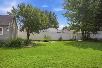 1103 8th Street NW, Austin, MN 55912 - Photo 4