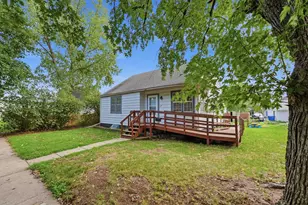 119 2nd Ave NE, Saint Cloud, MN 56304 - Photo 2