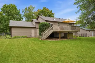 19002 Barrington Dr, Eden Prairie, MN 55346 - Photo 24