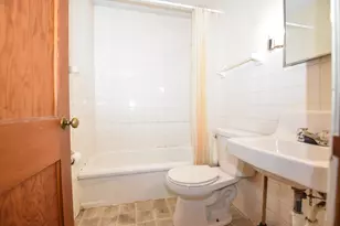 1146 11th St N, Fargo, ND 58102 - Photo 8