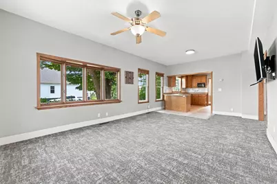 202 1st Avenue SW, Dilworth, MN 56529 - Photo 4