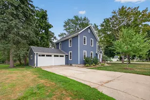 809 S Prairie St, Lake City, MN 55041 - Photo 2