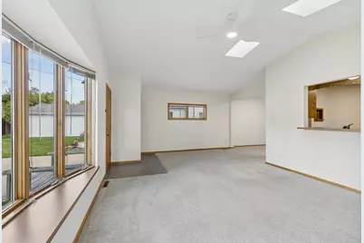 2047 Morgan Avenue, Saint Paul, MN 55116 - Photo 12
