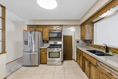 2047 Morgan Avenue, Saint Paul, MN 55116 - Photo 16