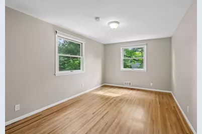 5913 Woodland Circle, Minnetonka, MN 55345 - Photo 18