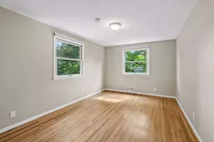 5913 Woodland Cir, Minnetonka, MN 55345 - Photo 18