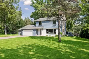 5913 Woodland Cir, Minnetonka, MN 55345 - Photo 2