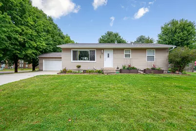 124 13th Avenue NW, Waseca, MN 56093 - Photo 2