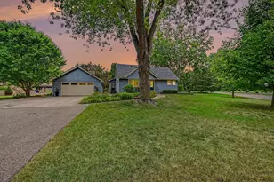 12810 Lone Oak Dr, Minnetonka, MN 55305 - Photo 20
