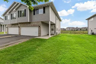 813 Alysheba Rd, Shakopee, MN 55379 - Photo 2