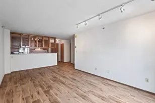 433 S 7th St, Minneapolis, MN 55415 - Photo 2