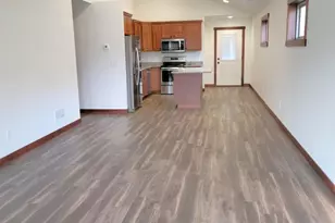 3507 Sevenoaks St, River Falls, WI 54022 - Photo 4