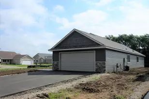 3507 Sevenoaks St, River Falls, WI 54022 - Photo 2