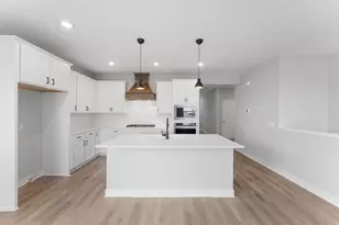 2141 Blf Hts Dr, Shakopee, MN 55379 - Photo 6