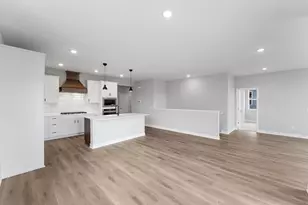 2141 Blf Hts Dr, Shakopee, MN 55379 - Photo 10