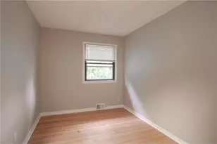 5412 Maryland Ave N, Crystal, MN 55428 - Photo 12