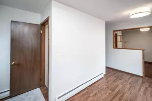214 Poplar St E, South Saint Paul, MN 55075 - Photo 14