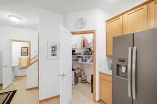 10881 Oak Grv Cir, Woodbury, MN 55129 - Photo 20