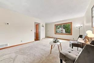 1893 Hwy 96 E, White Bear Lake, MN 55110 - Photo 6