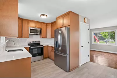 2231 Maryland Avenue E, Saint Paul, MN 55119 - Photo 12