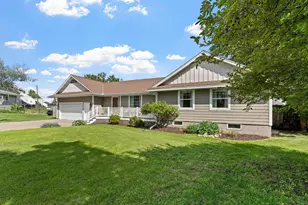 400 Decatur Ave N, Golden Valley, MN 55427 - Photo 2