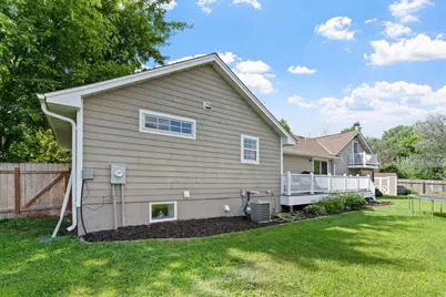 400 Decatur Avenue N, Golden Valley, MN 55427 - Photo 8