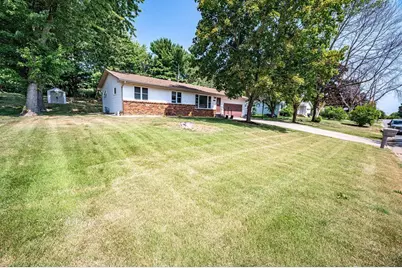 288 E Summit Avenue, Ellsworth, WI 54011 - Photo 22